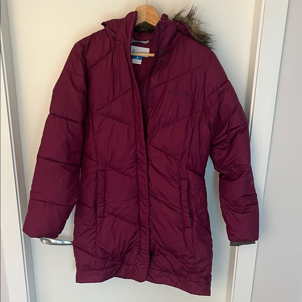 Columbia Women’s Maroon Puffer Jacket with Fur Hood